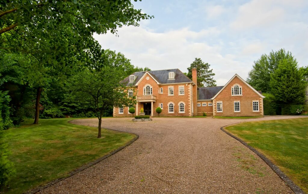 Private Estates in Surrey, St George's Hill Weybridge